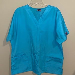 Women’s scrub top